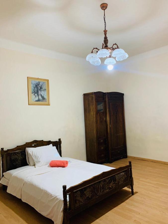 Infinity Hostel & Tour Yerevan Exterior photo
