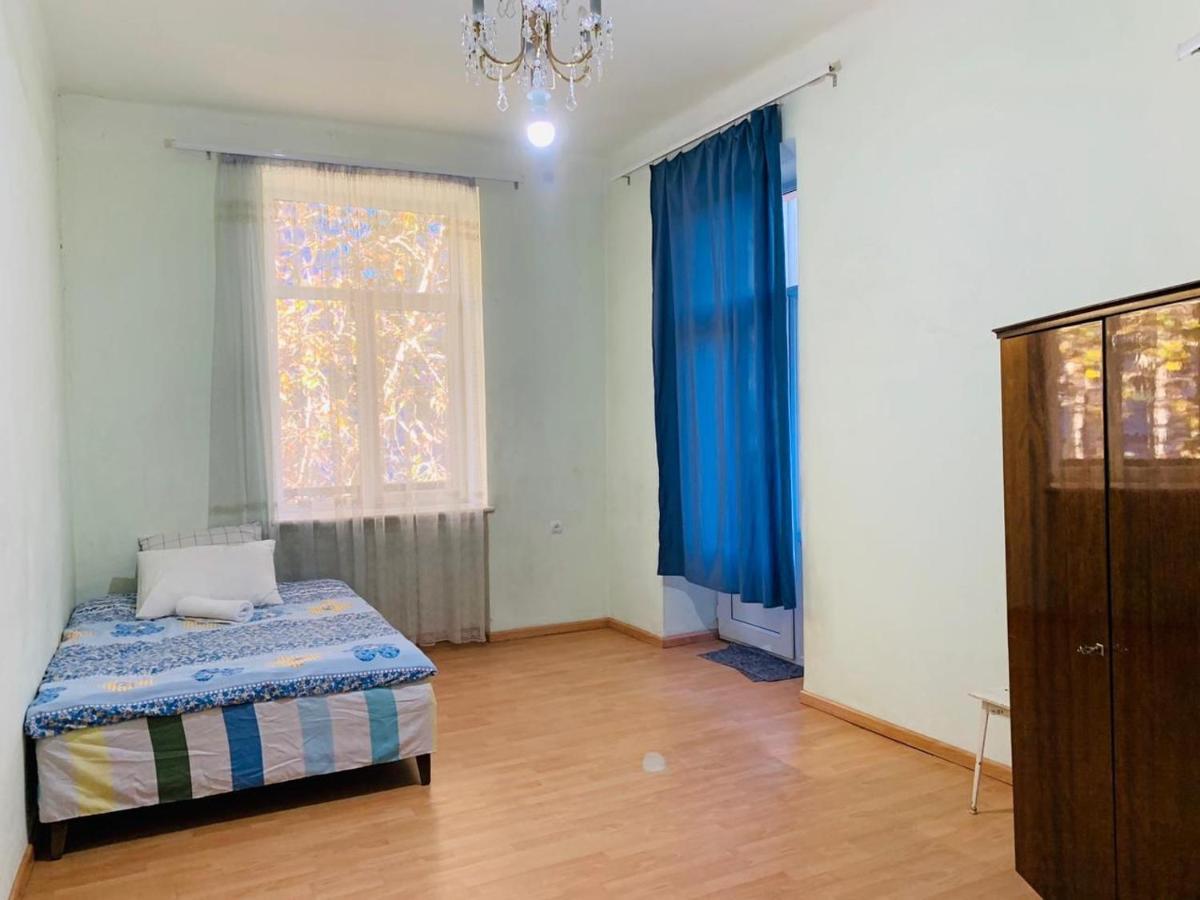 Infinity Hostel & Tour Yerevan Exterior photo