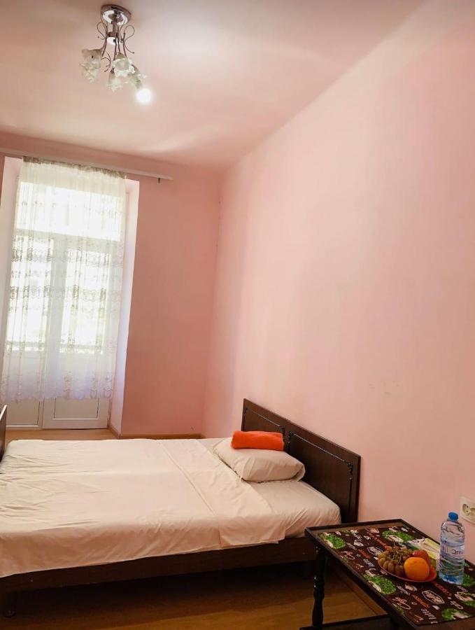 Infinity Hostel & Tour Yerevan Exterior photo