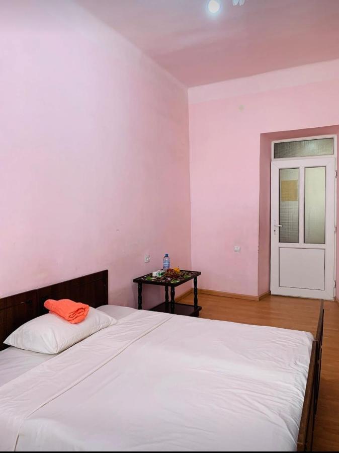 Infinity Hostel & Tour Yerevan Exterior photo