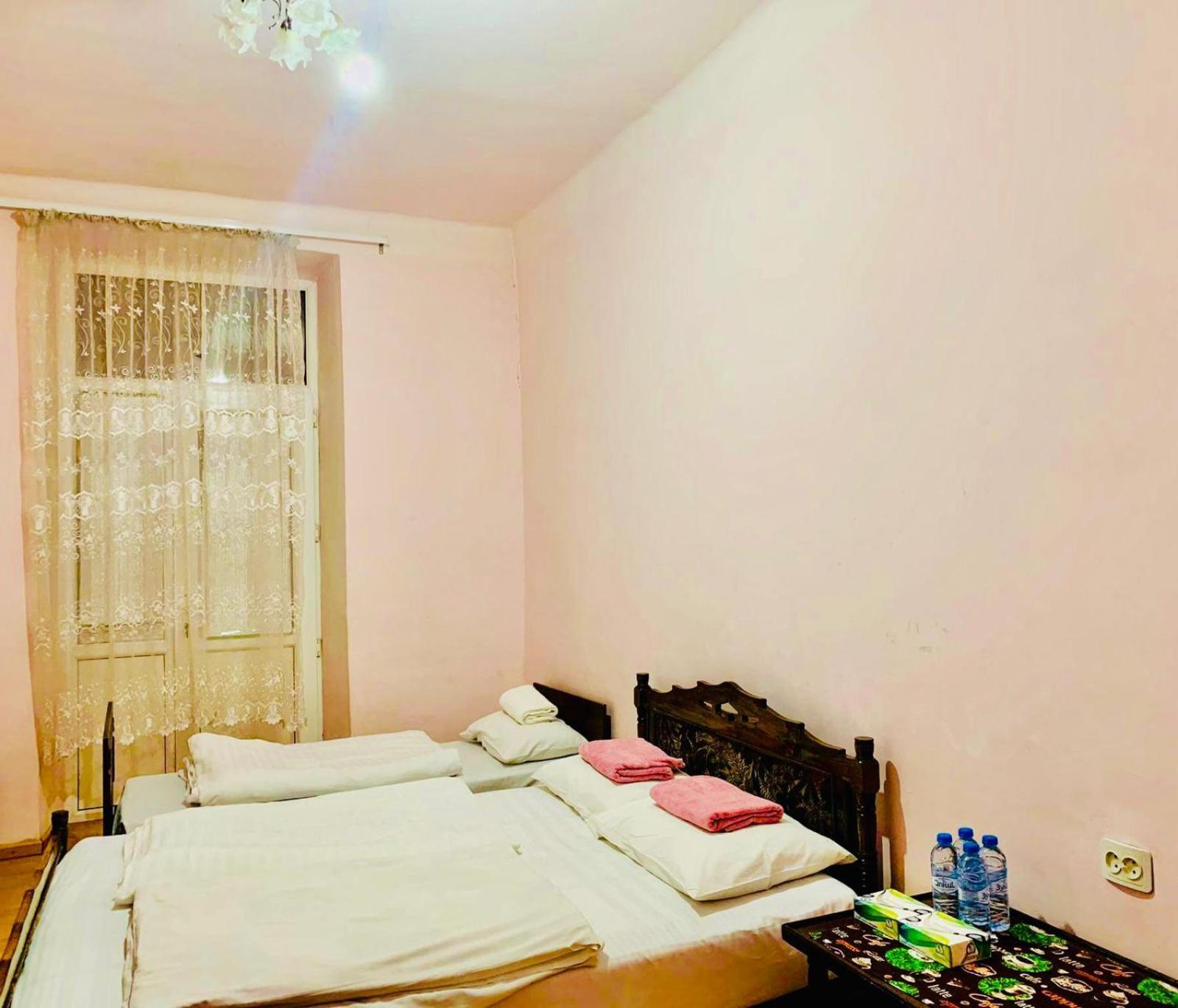 Infinity Hostel & Tour Yerevan Exterior photo