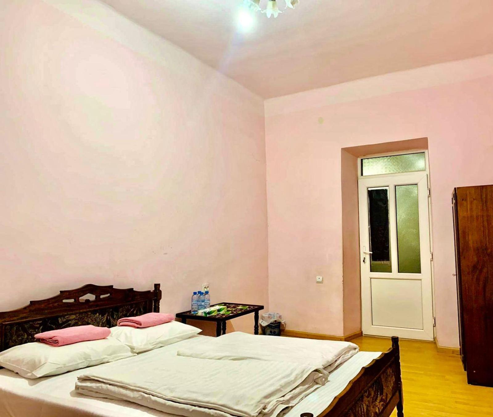 Infinity Hostel & Tour Yerevan Exterior photo